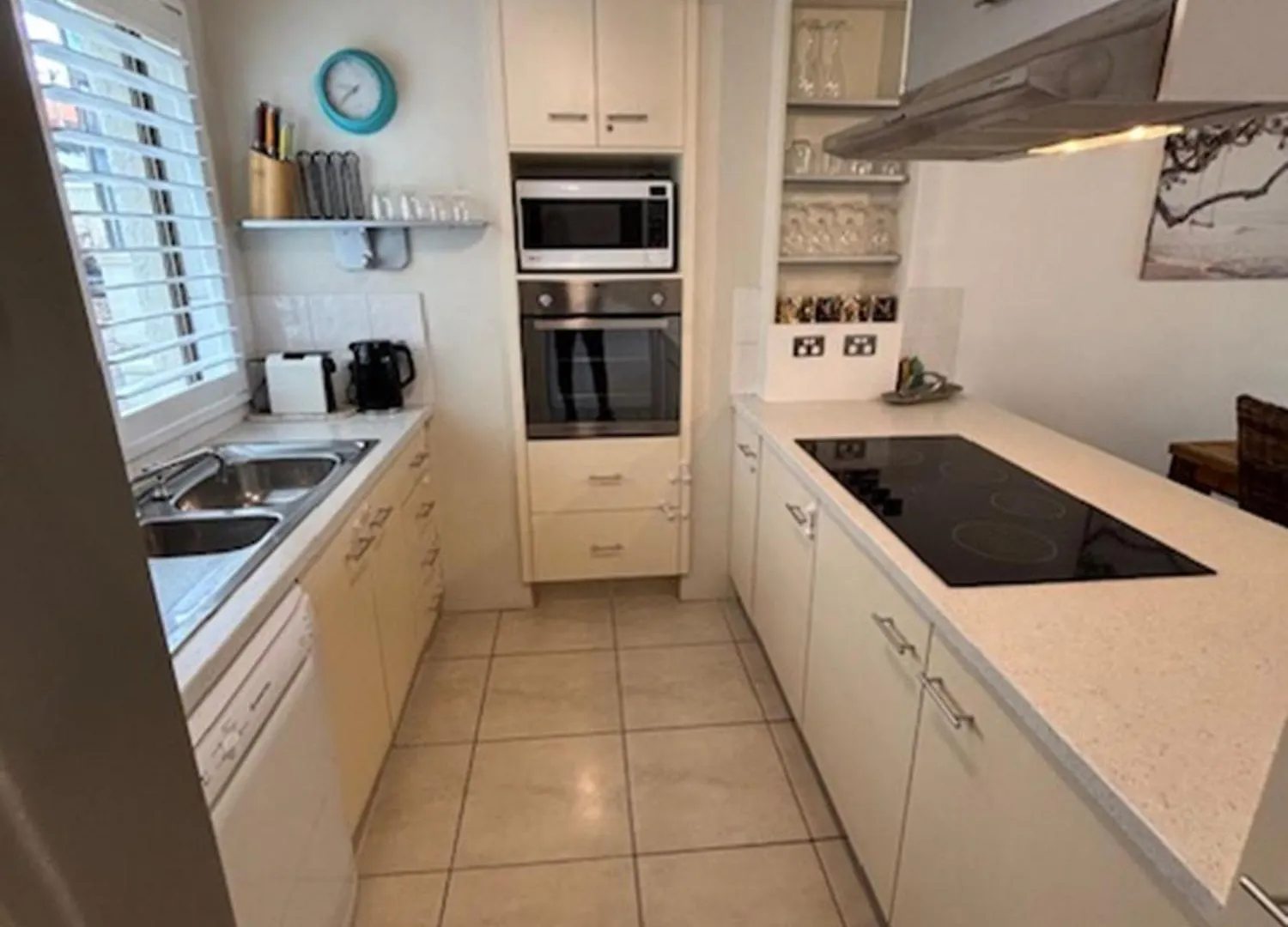 Sealanes Unit 5, 43 Albert Street, Kings Beach Caloundra Australia