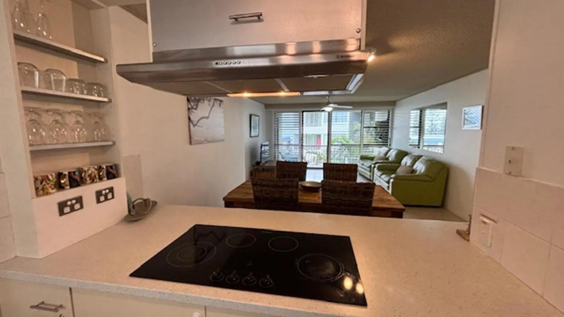 Sealanes Unit 5, 43 Albert Street, Kings Beach Caloundra